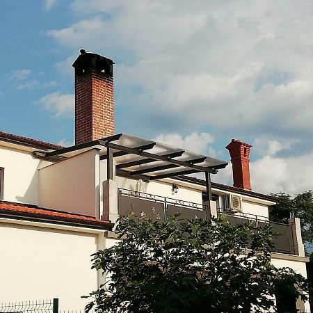 Apartmani Roberta Jurdani エクステリア 写真