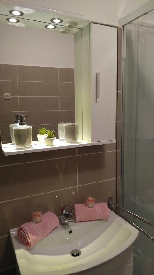 Apartmani Roberta Jurdani エクステリア 写真