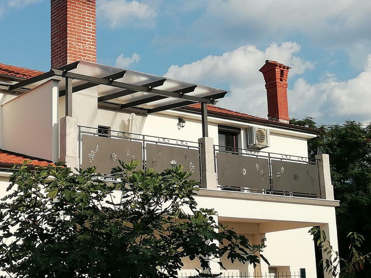 Apartmani Roberta Jurdani エクステリア 写真