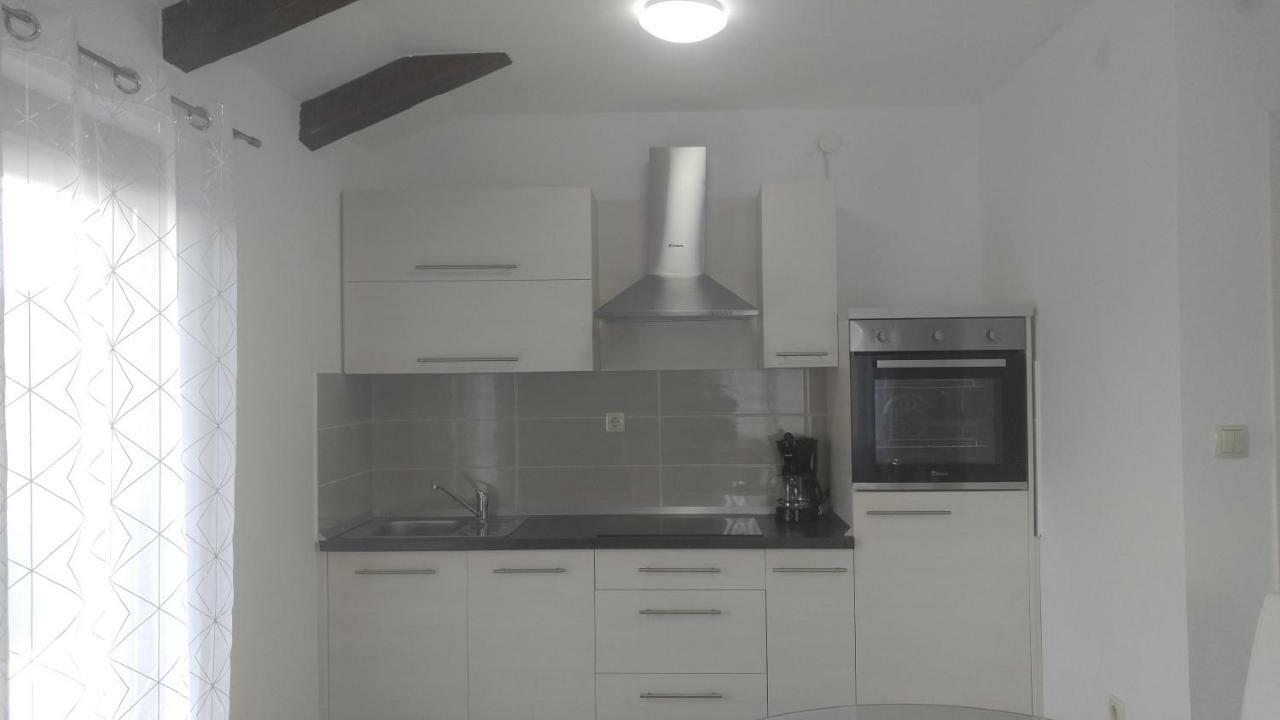 Apartmani Roberta Jurdani エクステリア 写真